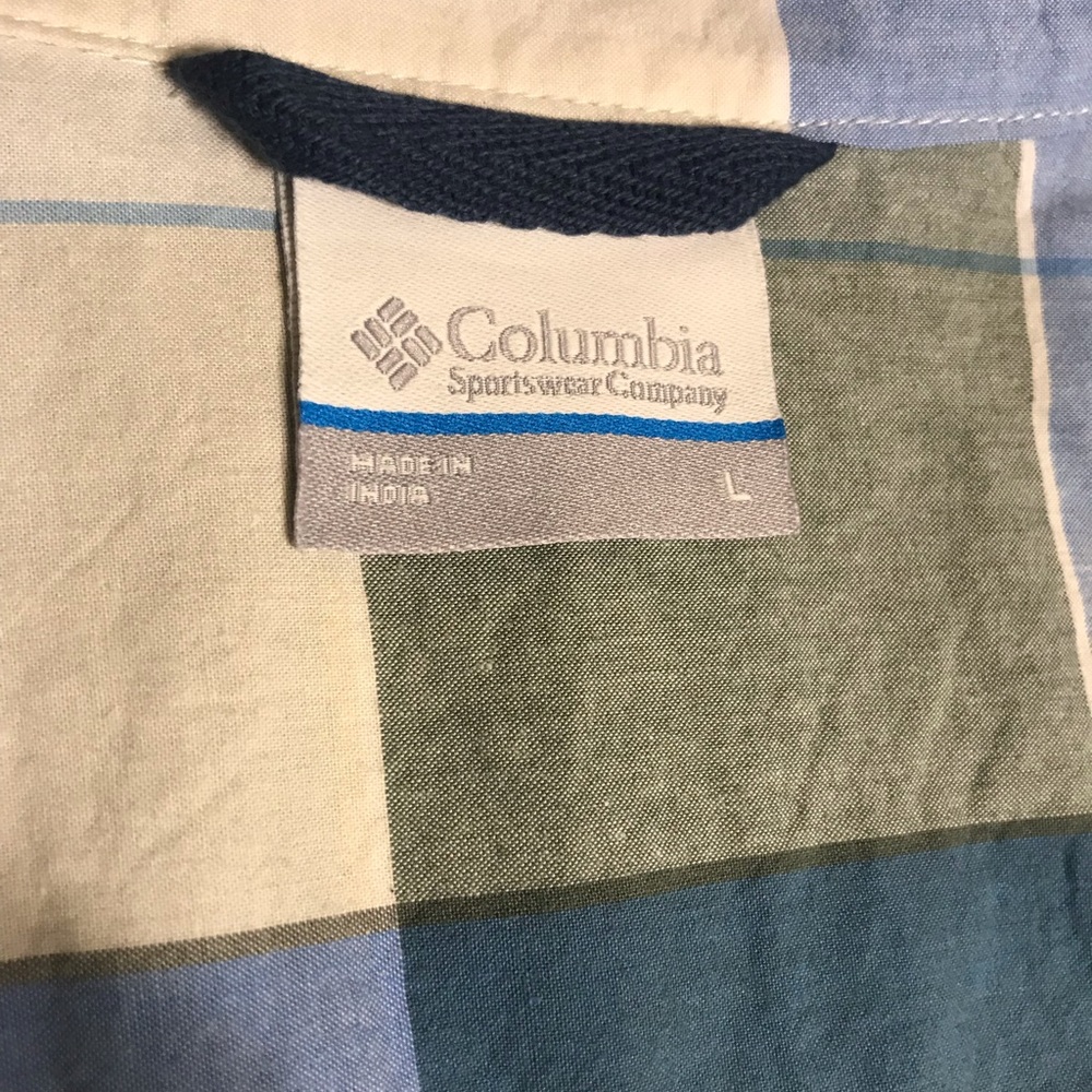 Columbia Button up - Picture 4 of 4